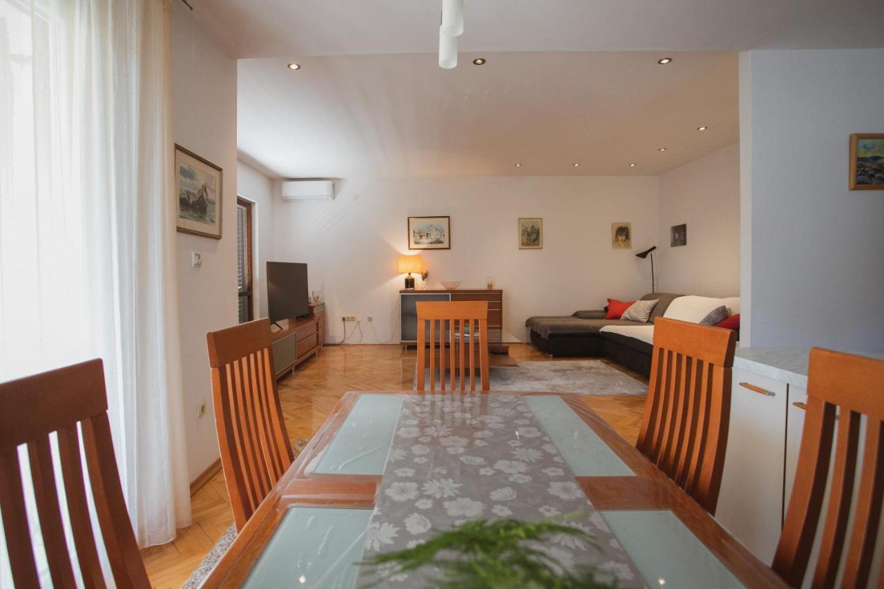 Comfort Sea View Apartment Dugi Rat Buitenkant foto