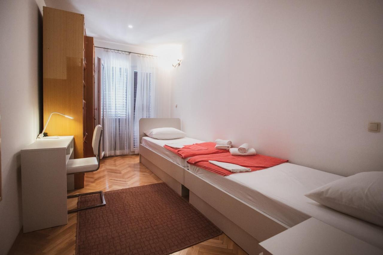 Comfort Sea View Apartment Dugi Rat Buitenkant foto